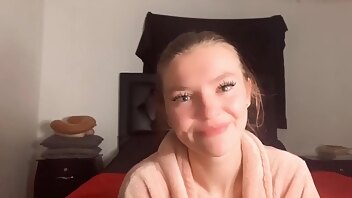 EmilyRoseTV - Up close female orgasm and dirty talk with sexy teen!