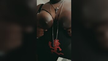 Some nipple/ titplay