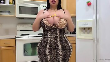 CRYSTAL LUST KITCHEN