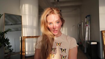 Caroline Zalog Hot
