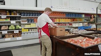 Ashlyn Peaks -natural boobs latina blow job big ass voluptuous curvy chubby milf hardcore brunette bbw