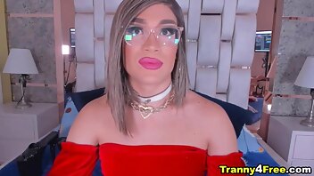 This adorable Shemale twerks her big cock