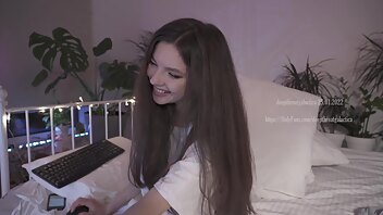 _deepthroatgalactica Chaturbate cam porn video