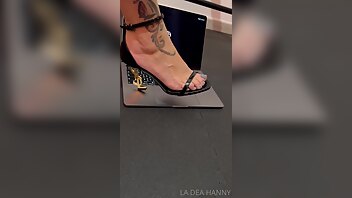 dea annette il trattamento degli oggetti dei miei schiavi... sono stata gentile con questo pc... vorre xxx onlyfans porn video