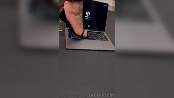 dea annette il trattamento degli oggetti dei miei schiavi... sono stata gentile con questo pc... vorre xxx onlyfans porn video
