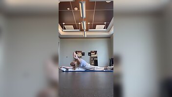 Sophia Diamond Sexy Yoga Stretching Onlyfans Porn Videos