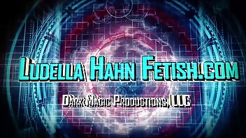 Ludella Hahn - Ludella's Great Pyramids