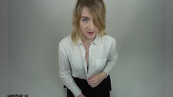 Missprincesskay fucks her face with many dildos