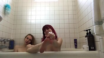 clarybby666 playing footsie w/ ivy poisonivyrose onlyfans xxx video