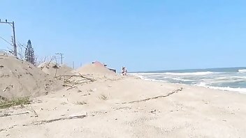 Emanuelly Raquel Masturbating public beach - OnlyFans free porn