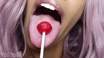 Vixi Vee longue long tongue mouth fetish | ManyVids Free Porn Videos