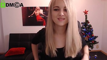galaxy_victoria fully naked blonde teen - Chaturbate cam videos