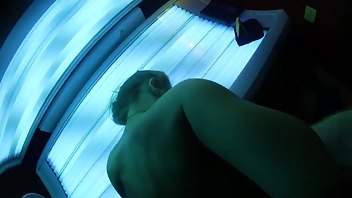 Sashawonderland Tan Bed Cum On My Face - ManyVids Porn