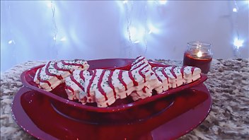 Honey BunTV Christmas Cake Stuffing Video | ManyVids Free Porn Videos