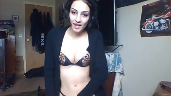 Petite Kitten Honest Rating | ManyVids Free Porn Videos