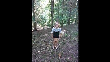 Naughty Poppy - Peeing in the Woods - Onlyfans Pissing Video