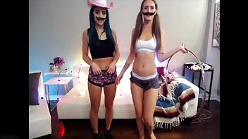 Adrian_Maow & SunnieJones Lesbian Cum Fiesta Dildo Fuck Video MFC