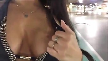 Emanuelly Raquel showing boobs shopping center park ManyVids Free Porn Videos