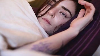 ashe maree morning quickie finger fucking miniskirts masturbation porn video manyvids