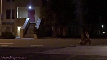 nicoleniagara fucking my pussy outside on the sidewalk – teens, outdoors | ManyVids porn videos